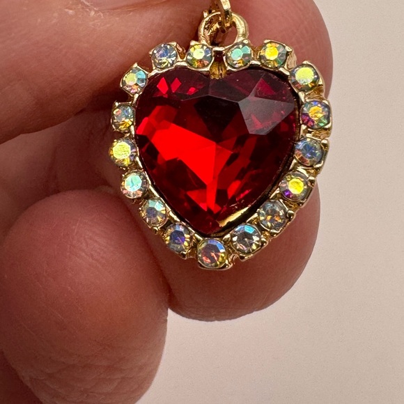 New W/ Tags Betsey Johnson Radish Heart Drop Earrings Iridescent Crystal Accents - Picture 3 of 11